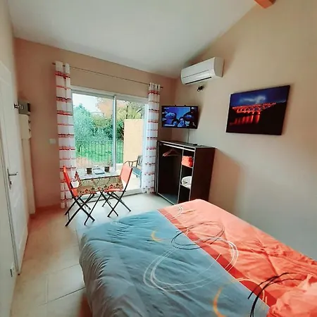 La Clastre Location D'un Avec Piscine Et Clim Près D'uzès