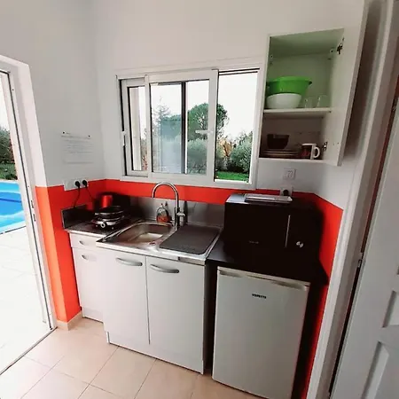 Séjour chez l'habitant La Clastre Location D'un Avec Piscine Et Clim Près D'uzès Bourdic