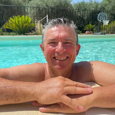 La Clastre Location D'un Avec Piscine Et Clim Pres D'uzes