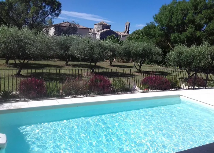 La Clastre Location D'un Avec Piscine Et Clim Pres D'uzes * Bourdic